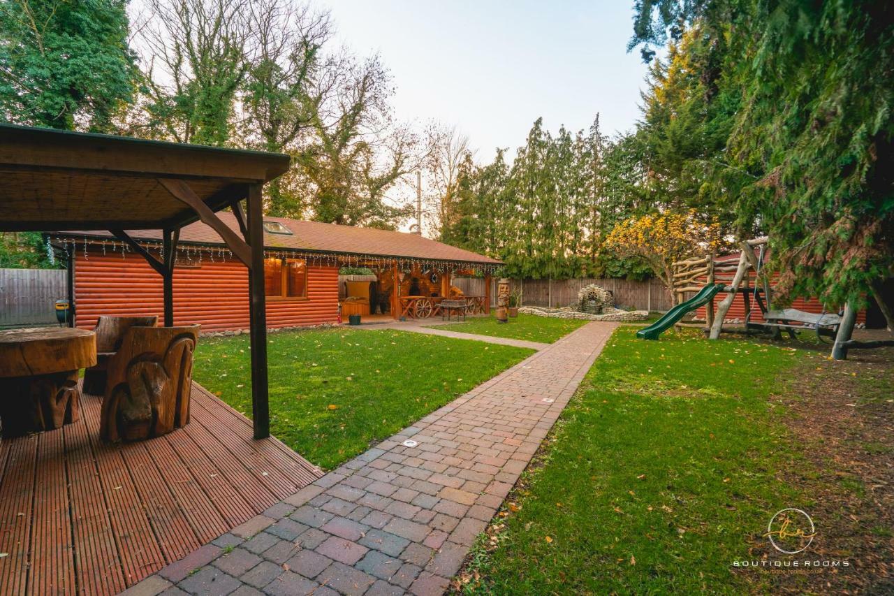 The Retreat Sauna & Hot Tub Boutique Rooms Great Paxton Exterior foto